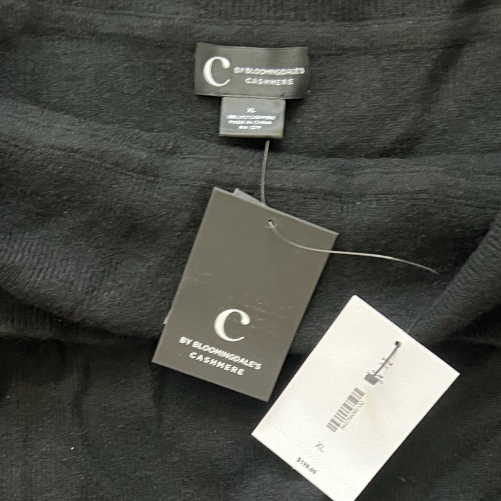 BLOOMINGDALE’S Off Shoulder Cashmere Sweater - Picture 4 of 5